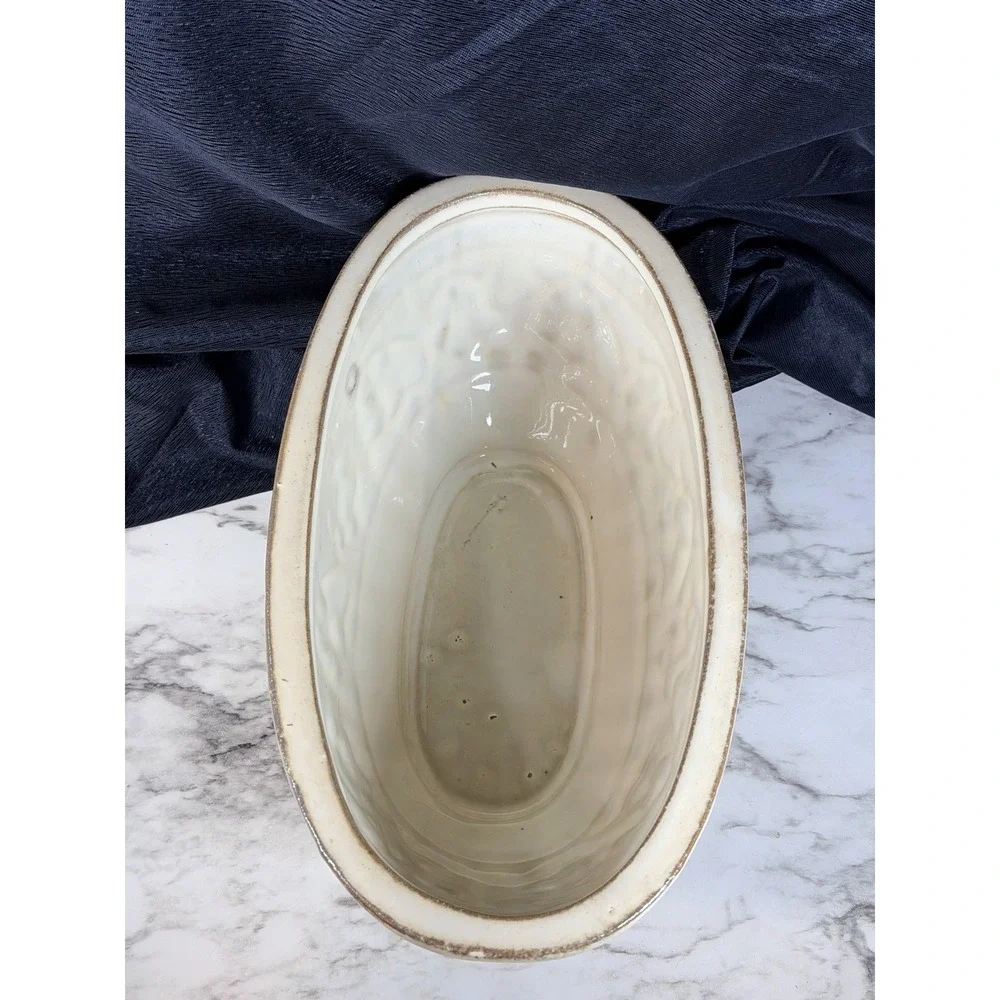 Ivory White leaf Floral Embossed Ceramic Indoor/Outdoor Planter/Pot  11.5(p2893)